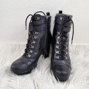 Kenneth Cole Reaction, Black Ankle boots, Size 6 1/2 TTS